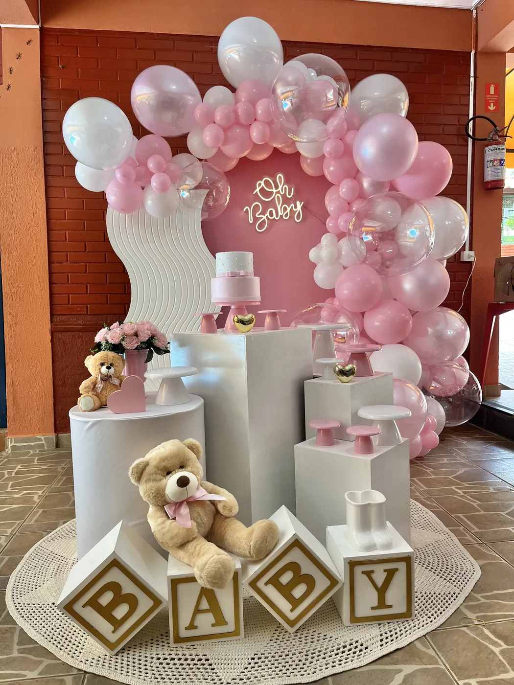 Decoração de festa infantil tema Chá de Bebê montada pela Delicadeza Decorações